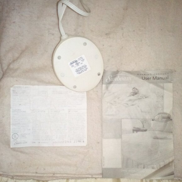 Electric Blanket: Sunbeam. Washable. Good Condition - Picture 6 of 7